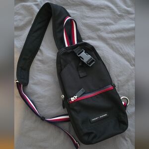 Tommy Hilfiger Sling Backpack, black